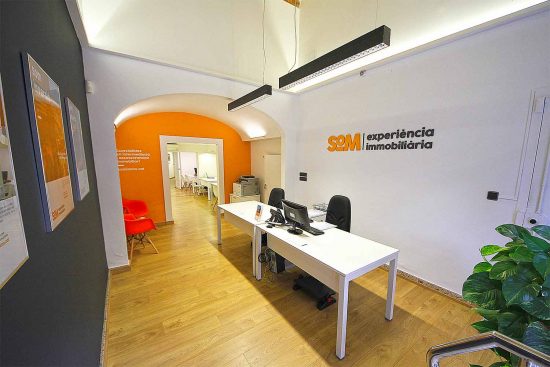 branding logotipo empresa immobiliaria barcelona2 550x367 - Proyecto de comunicación, diseño y branding 360º